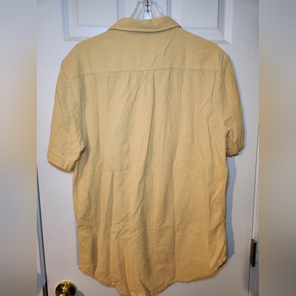 Quiksilver Mens XL Button Front Short Sleeve Shirt Yellow Pocket Modern Fit - Picture 7 of 7